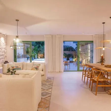 Vacation I Casa Savia, Private Pool, Bbq, Renovated In 2024, Luxury Ample Interiors, Next To Restaurants, 10min Walk To The Ferienhaus