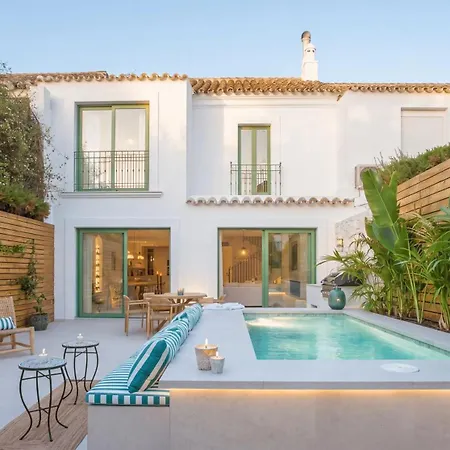 Vacation I Casa Savia, Private Pool, Bbq, Renovated In 2024, Luxury Ample Interiors, Next To Restaurants, 10min Walk To The