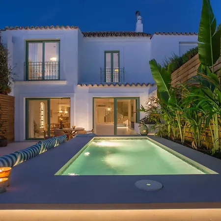 Будинок відпочинку Vacation I Casa Savia, Private Pool, Luxury Interiors, 10min Walk To The Марбелья