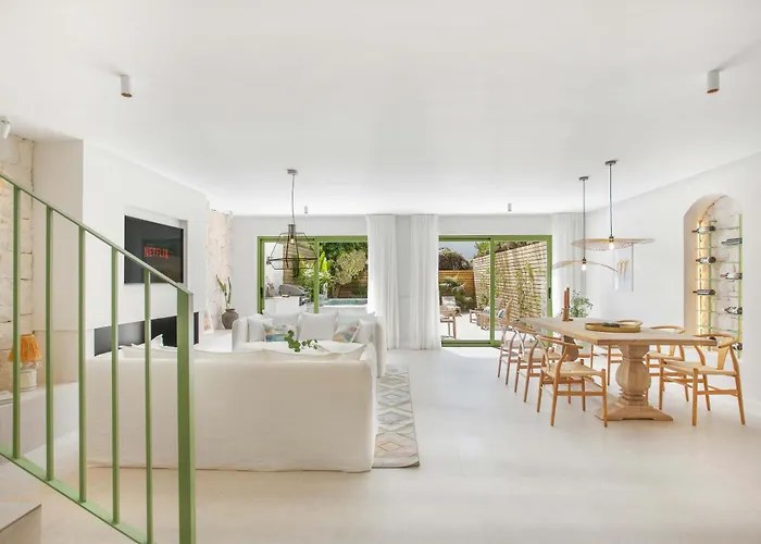 Vacation I Casa Savia, Private Pool, Luxury Interiors, 10min Walk To The Marbella