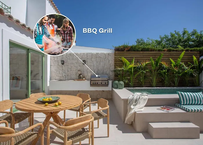Vacation I Casa Savia, Private Pool, Luxury Interiors, 10min Walk To The