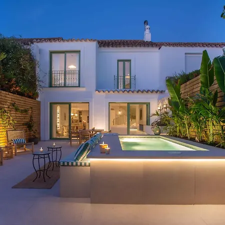 Vacation I Casa Savia, Private Heated Pool, Luxury Interiors, 10min Walk To The *