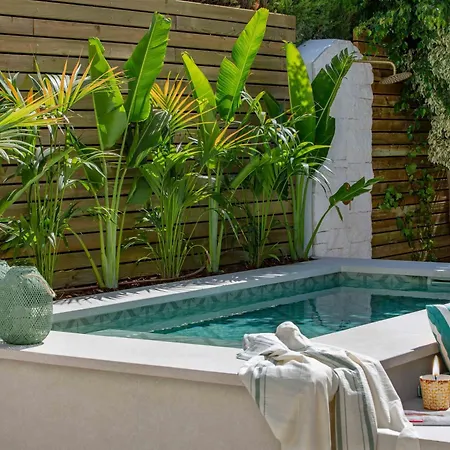 Vacation I Casa Savia, Private Heated Pool, Luxury Interiors, 10min Walk To The Holiday home *