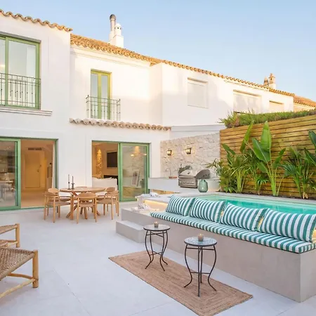 Feriehus Vacation I Casa Savia, Private Pool, Bbq, Renovated In 2024, Luxury Ample Interiors, Next To Restaurants, 10min Walk To The