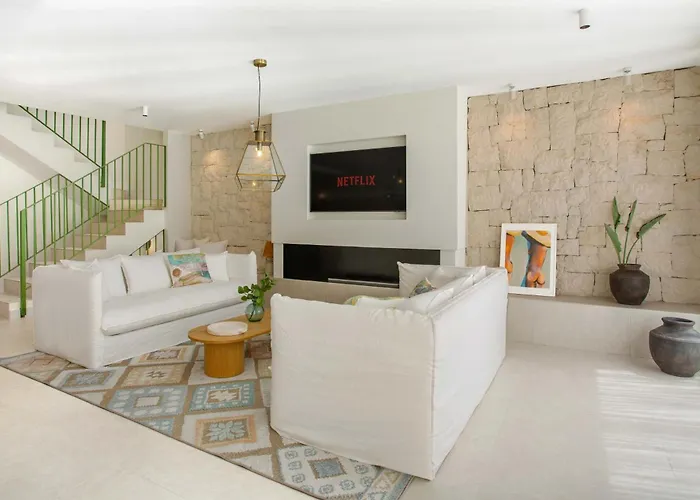Casa vacanze Vacation I Casa Savia, Private Pool, Luxury Interiors, 10min Walk To The *
