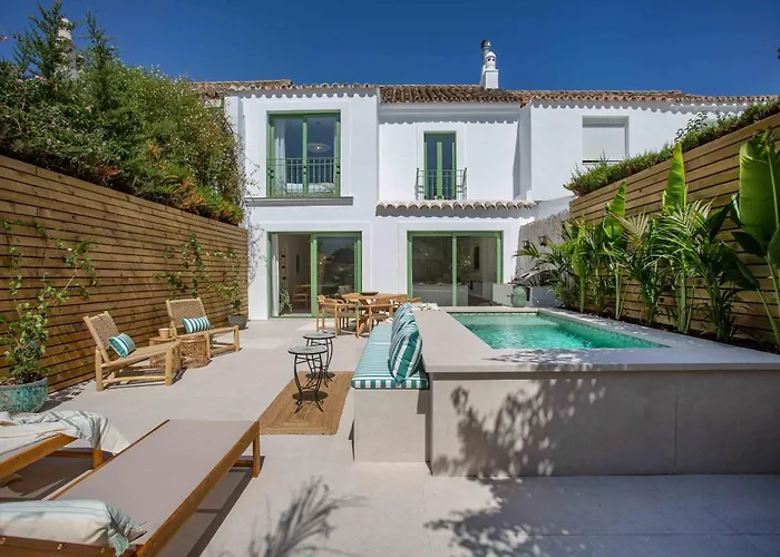 Vacation I Casa Savia, Private Pool, Luxury Interiors, 10min Walk To The Marbella