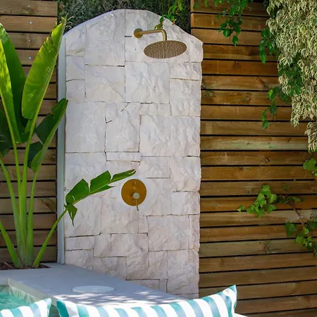 Vacation I Casa Savia, Private Pool, Luxury Interiors, 10min Walk To The Marbella