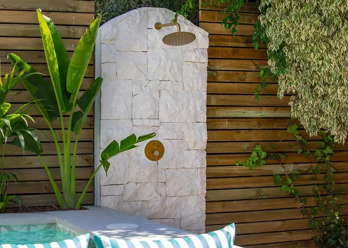 Vacation I Casa Savia, Private Pool, Luxury Interiors, 10min Walk To The Marbella